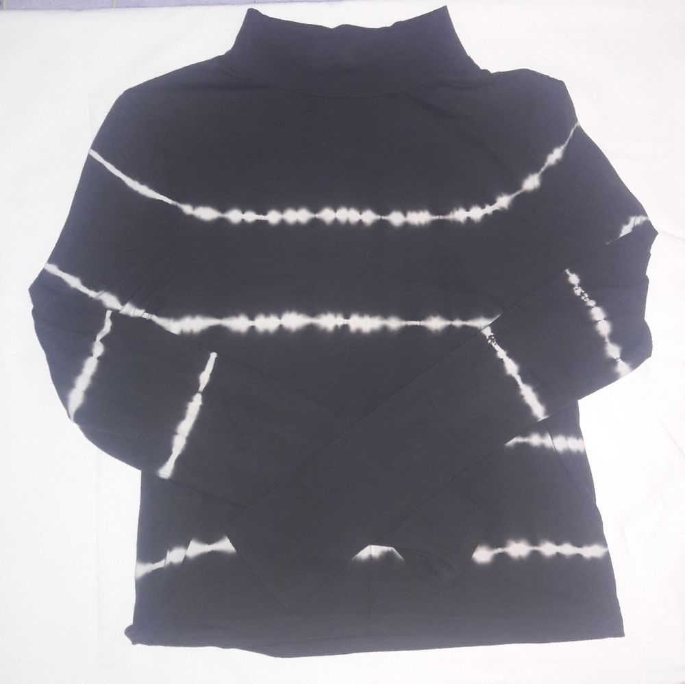 Wild Fable Tie-Dye Long sleeve
